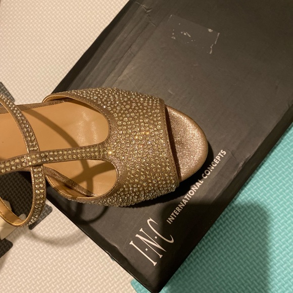 Inc gemstone open-toed heels - Picture 7 of 9